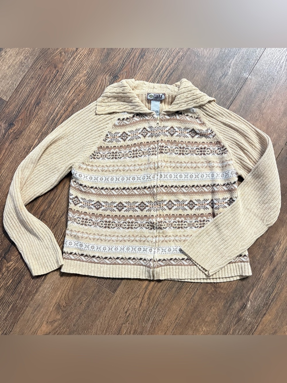 VTG Tiara International fair isle zip up cardigan